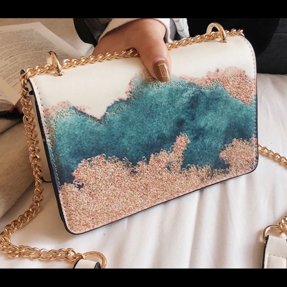 Chic purse